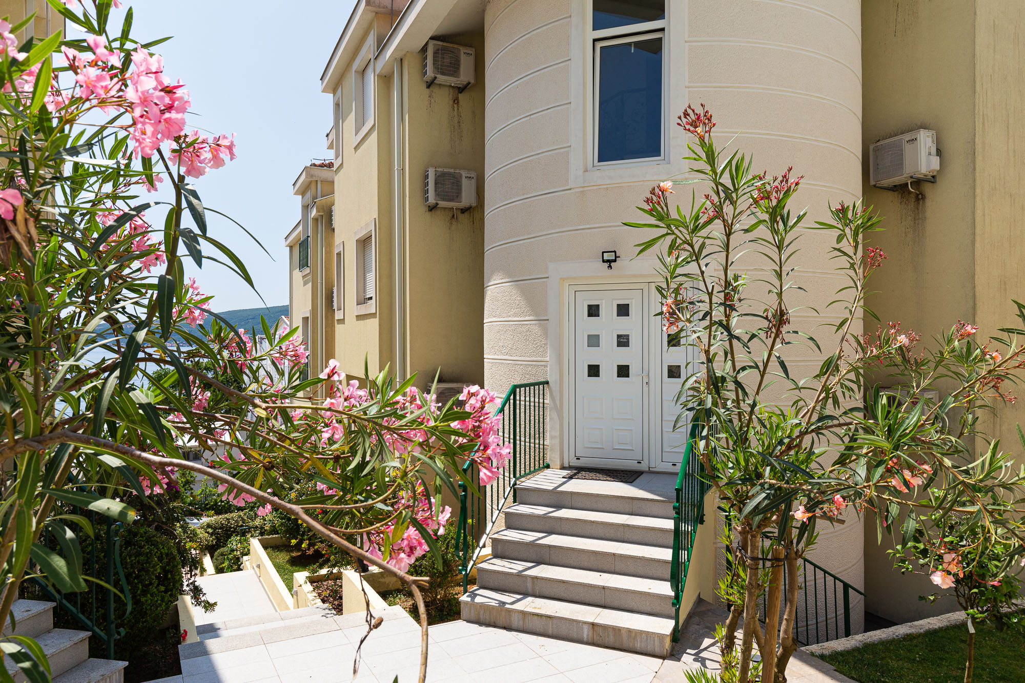 Image of Apartment - 2 Bedrooms - 1 Bathrooms for Sale in Herceg-Novi-Bijela-Montenegro, Image 23